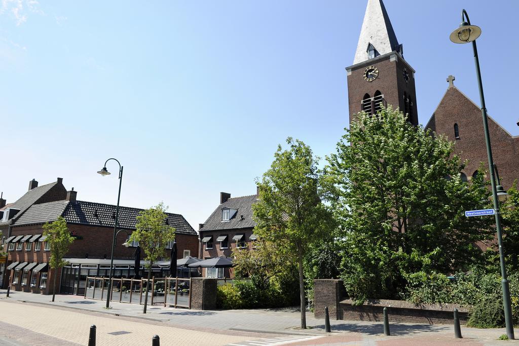 Hotel-Restaurant Thuis! Dinteloord Bagian luar foto