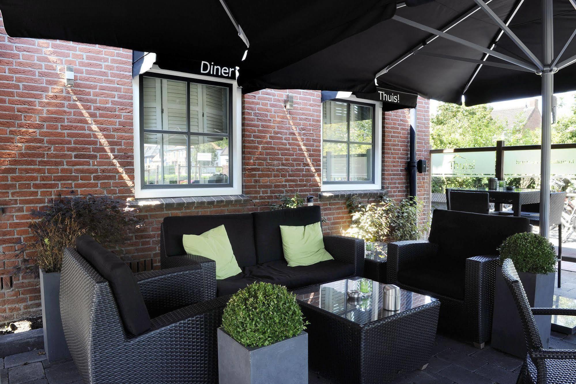 Hotel-Restaurant Thuis! Dinteloord Bagian luar foto